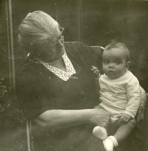 Janneke en jongste kleinkind